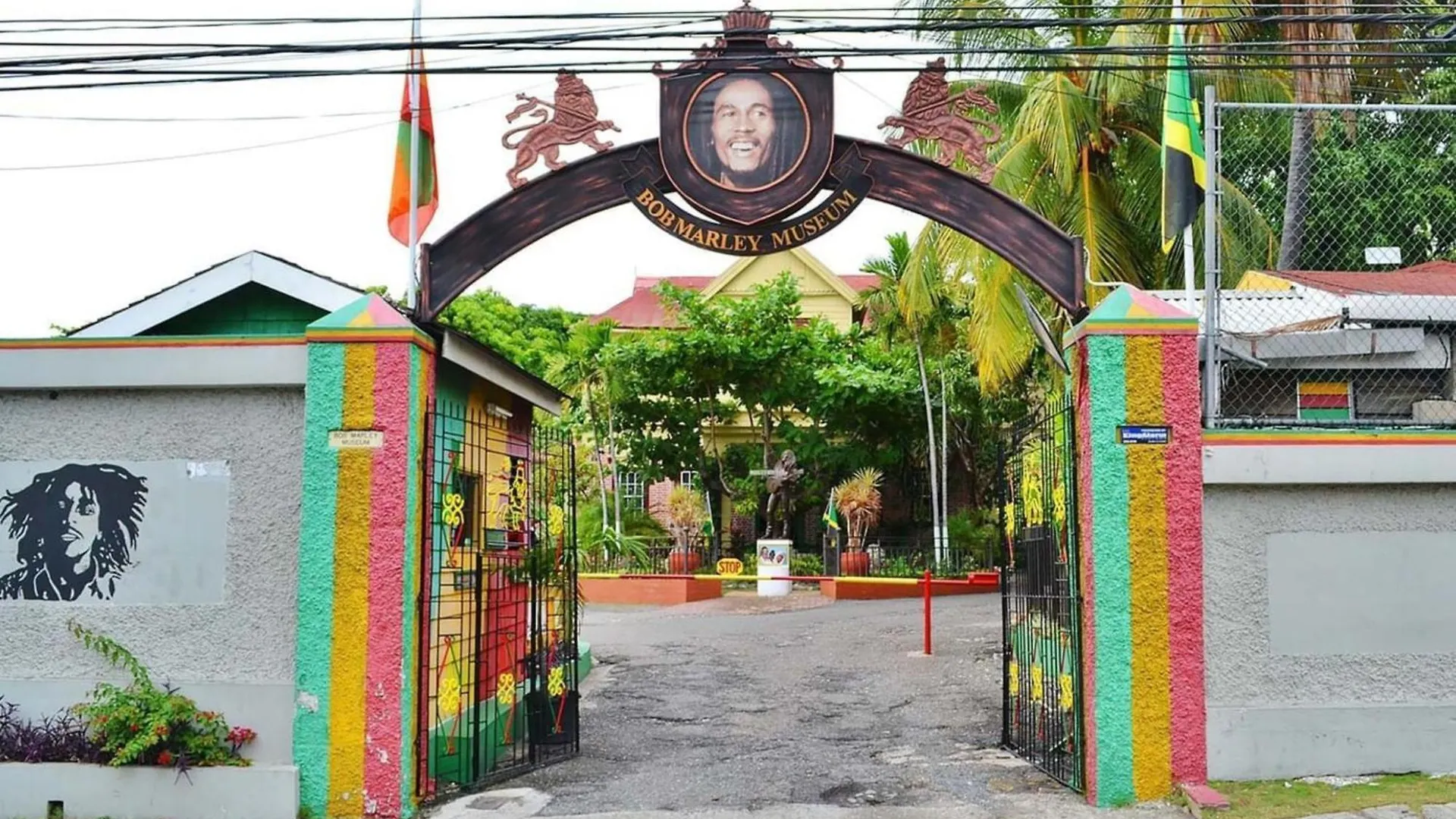 Cozy, Upscale Apartment Centrally Located In Kgn 6 Kingston