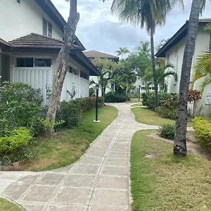 Finest Renfrew Place 4-12 Renfrew Rd 2 Bedroom 2 Bat # 15 New Kinston Jamaica Kingston
